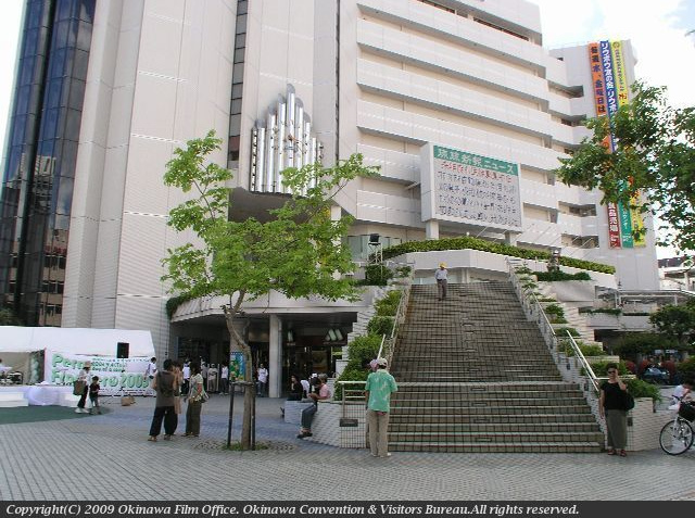 ①沖縄都市モノレール県庁前駅 パレットくもじ周辺 街頭サンプリング・街頭配布写真1