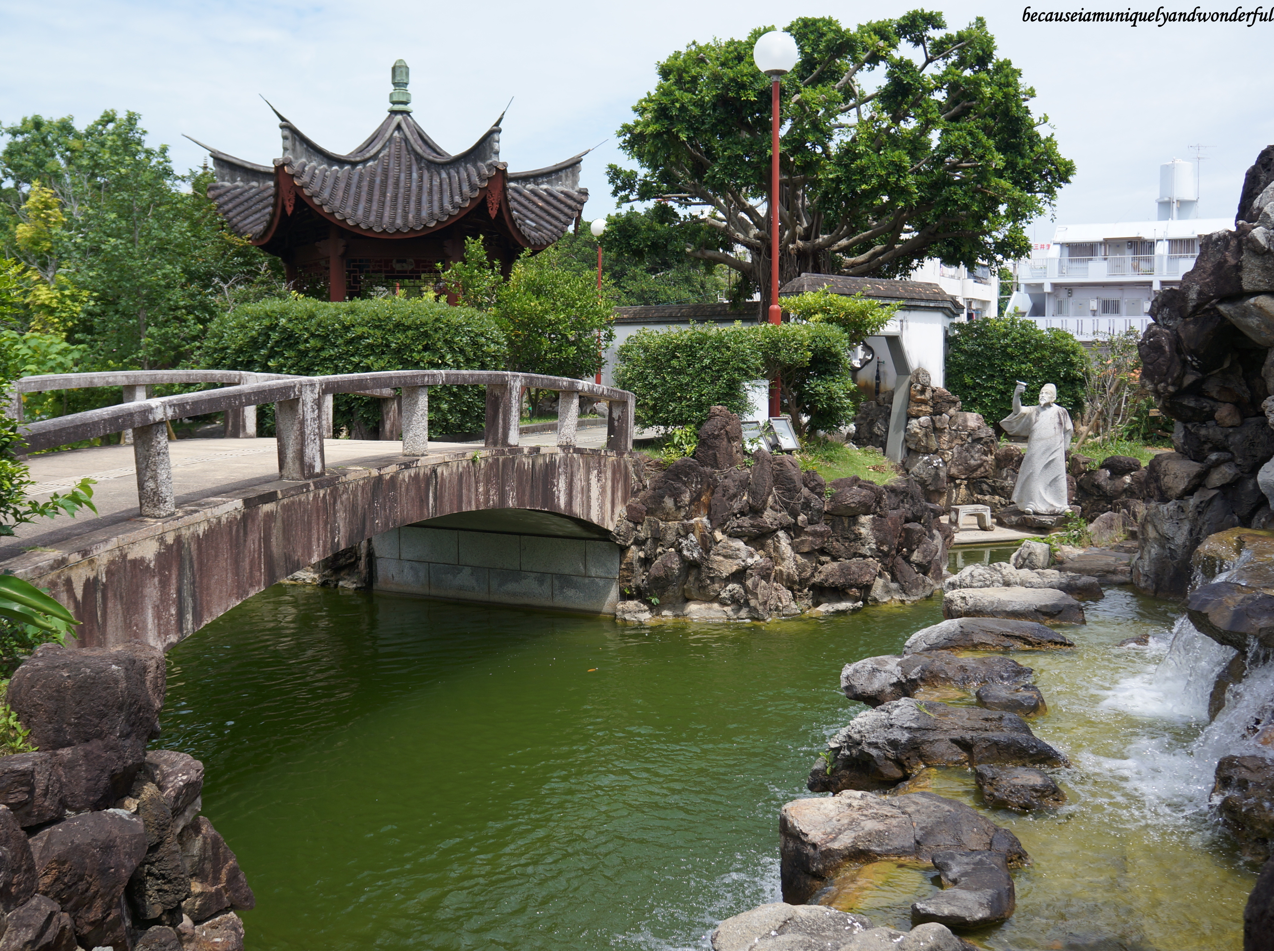 ③沖縄都市モノレール県庁前駅 久茂地交差点 街頭サンプリング・街頭配布写真2