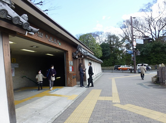 ①同志社大学 今出川キャンパス 烏丸今出川交差点 街頭サンプリング・街頭配布写真1