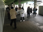 渋谷駅東口街頭サンプリング・街頭配布写真3